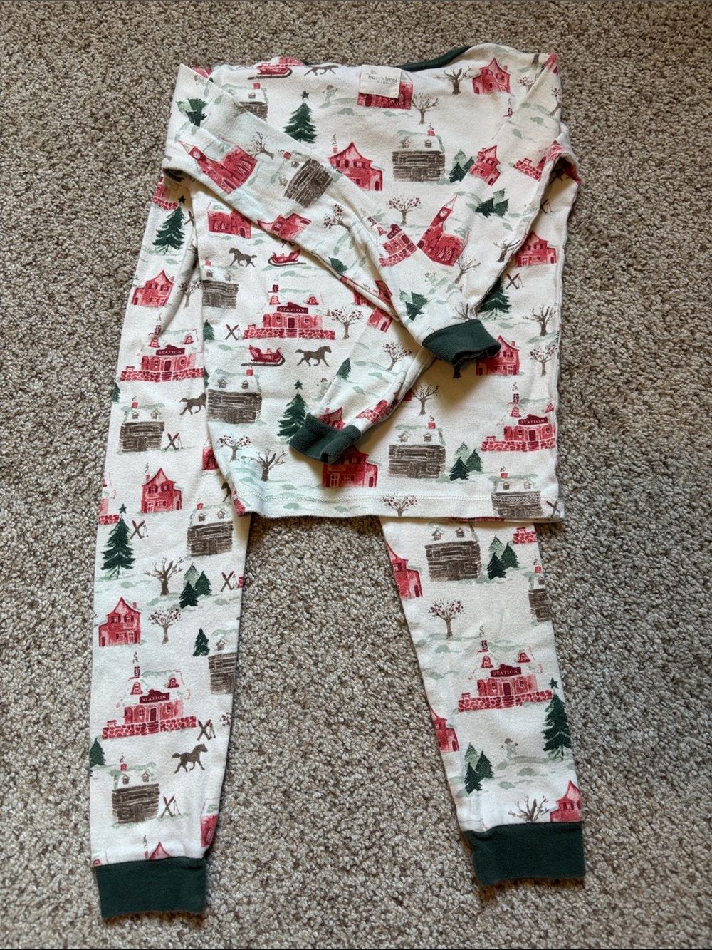 Burt’s Bees Baby 100% Organic Cotton Two Piece Christmas Holiday Pajama Set Sz 6 - Picture 5 of 6